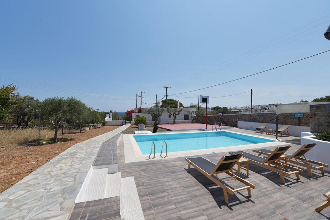 Flora'S Beach And Pool Villa In Syros Liaropá 외부 사진