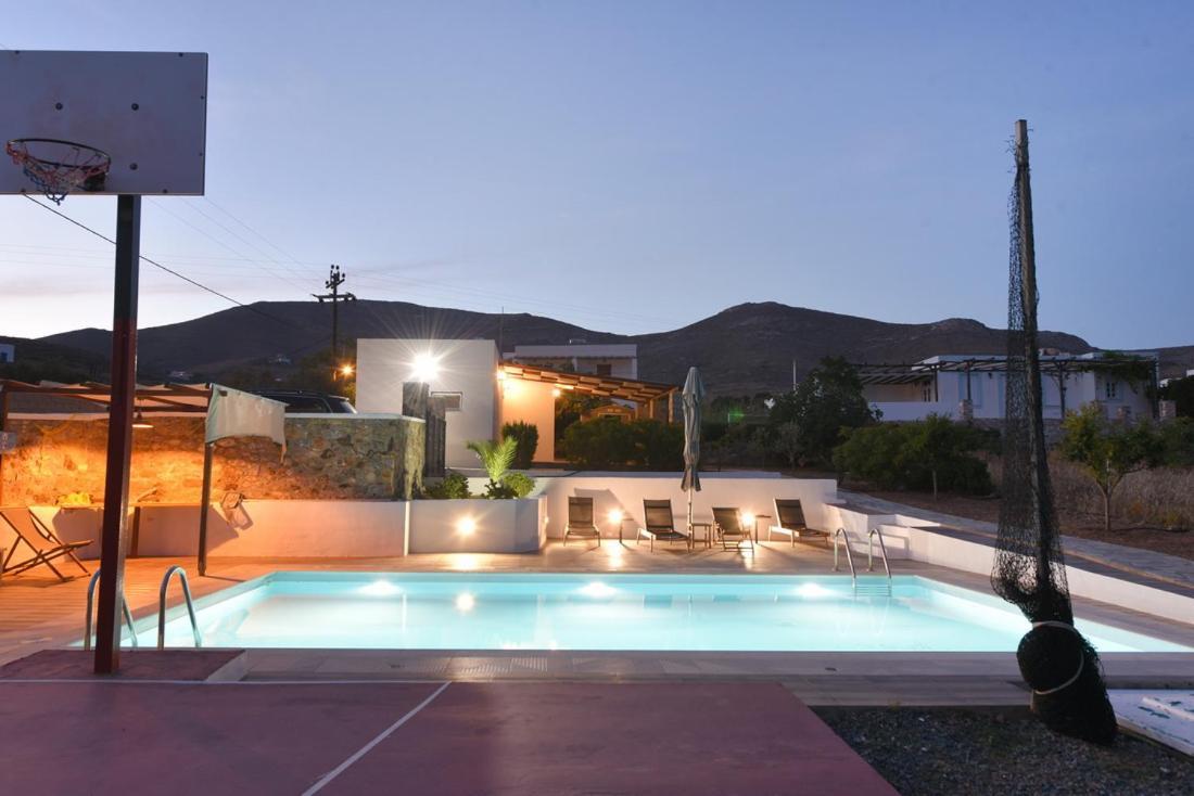 Flora'S Beach And Pool Villa In Syros Liaropá 외부 사진